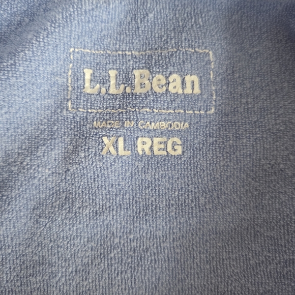 L.L. Bean Baby Blue Crewneck Sweater 19in P2P - Picture 3 of 8